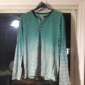 Men’s long sleeve top